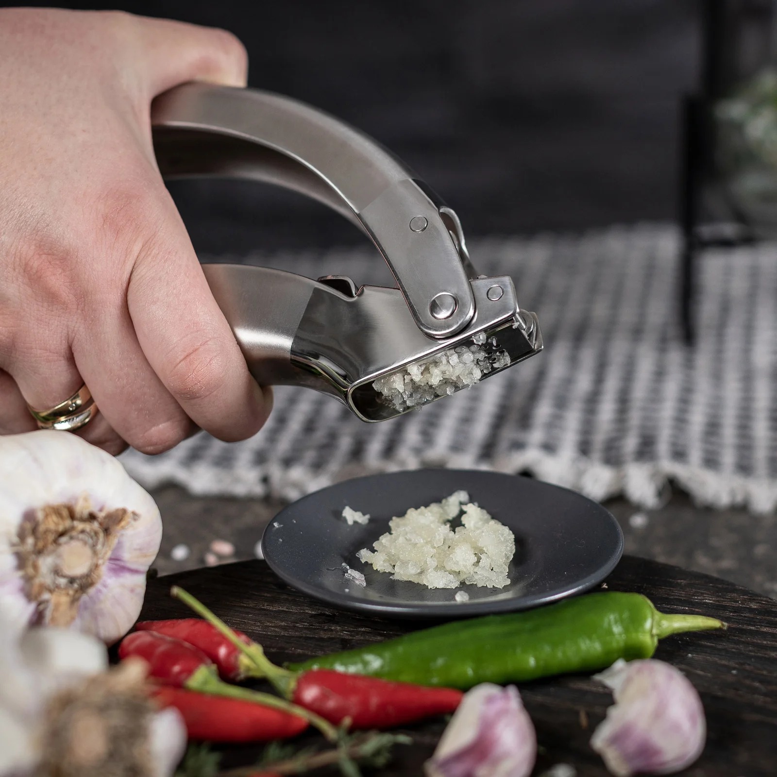 Finding Your Perfect Culinary Partner: The Best Rated Garlic Press