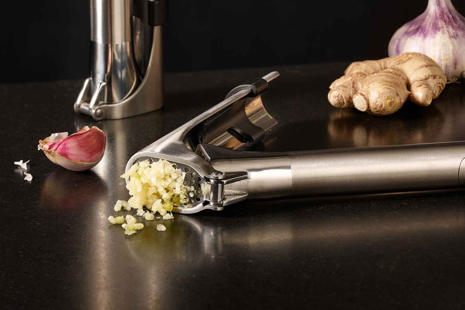 The World’s Best Garlic Press: A Deep Dive for Smart Kitchens