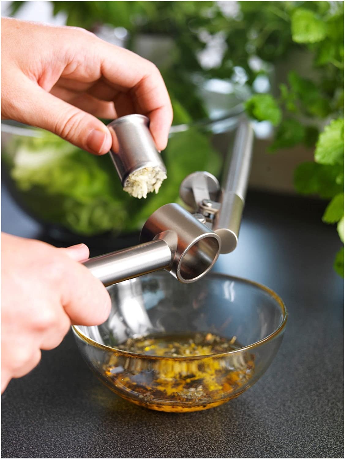 The Jamie Oliver Garlic Press: A Deep Dive into a Kitchen Essential