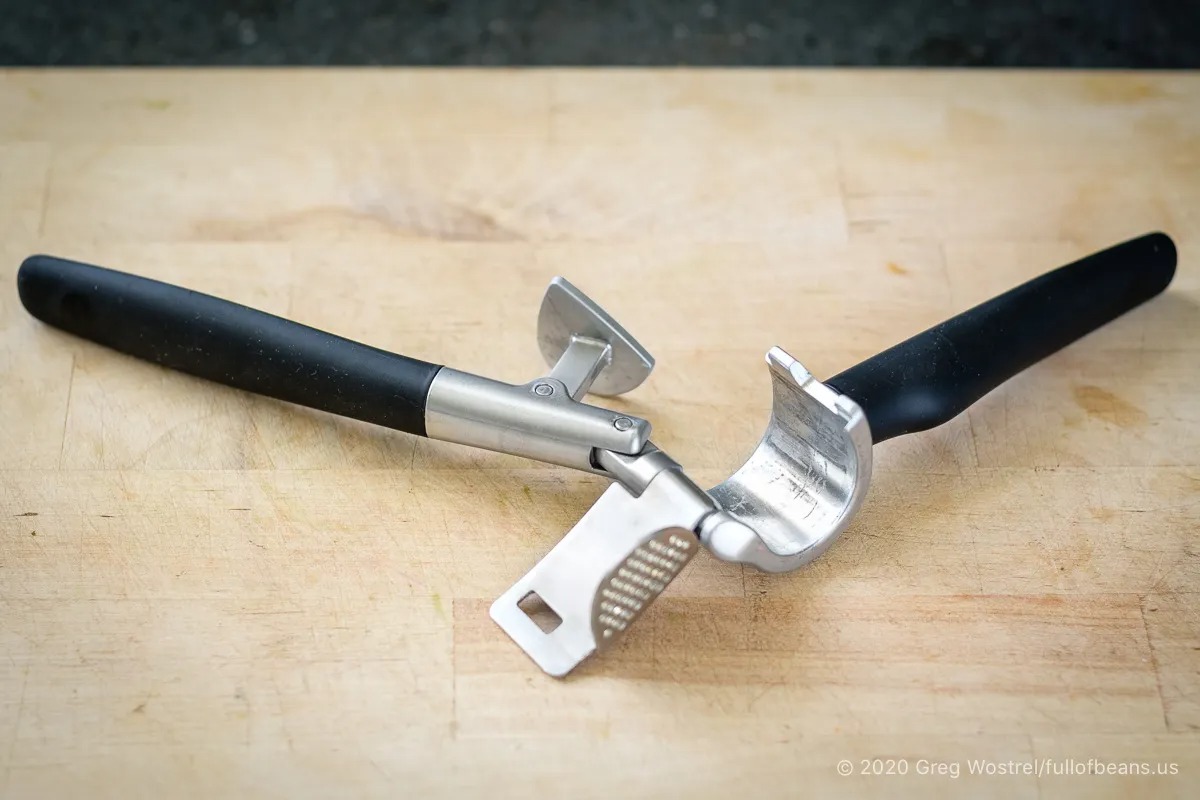 The Ultimate Guide to the Large Garlic Press: Why Size Matters in Your Kitchen